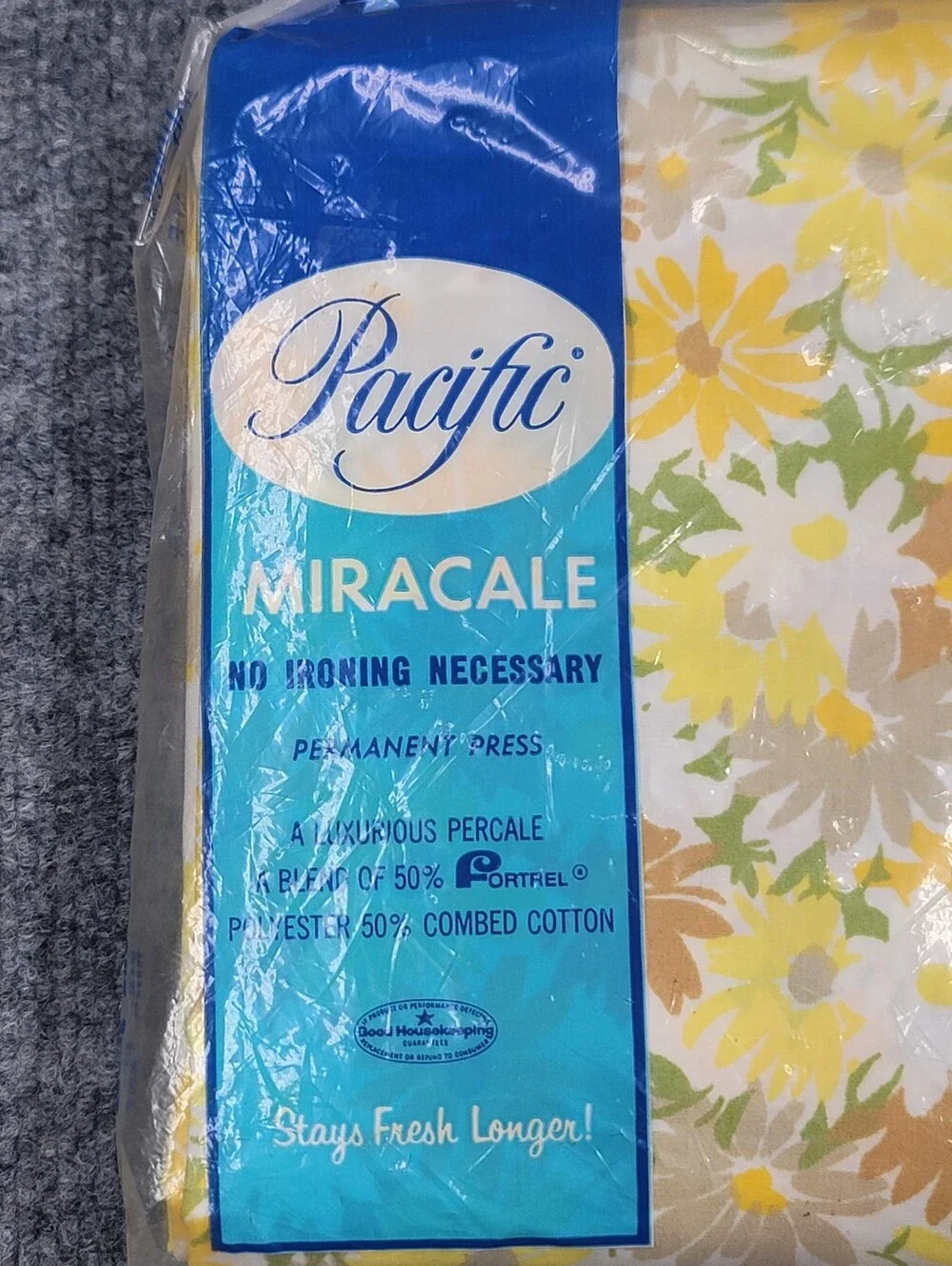 NOS Vintage 70s Pacific Miracle No-Iron King Fitted Sheet Yellow Floral Fortrel
